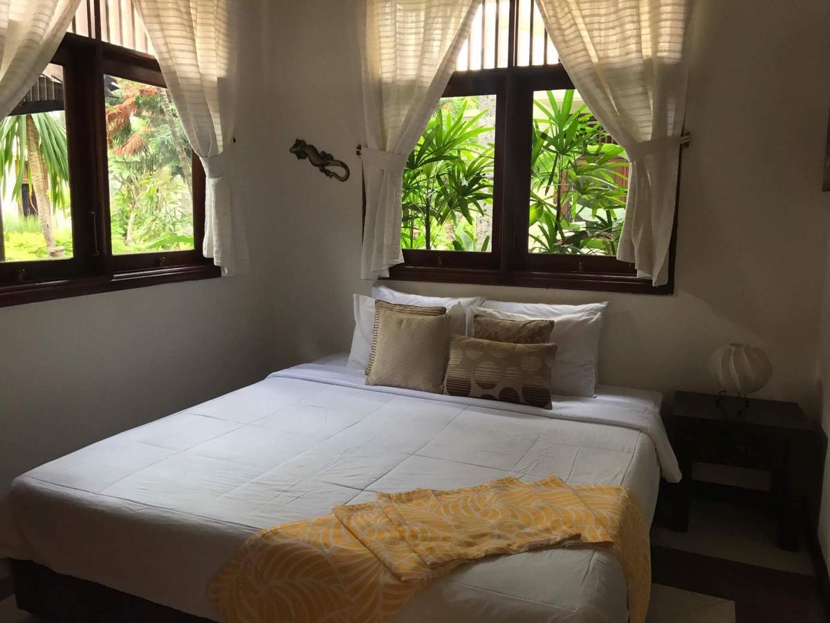 Kuta Holiday Villas Exterior foto