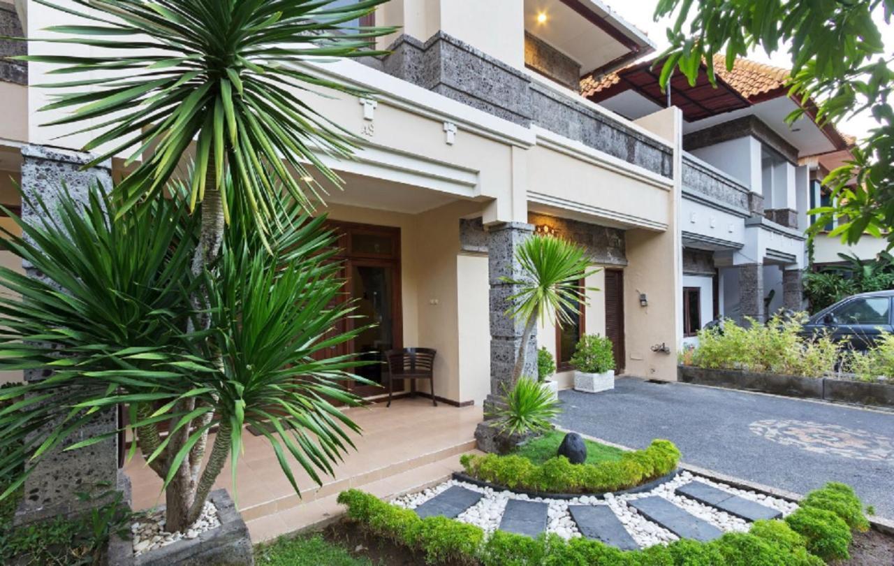Kuta Holiday Villas Exterior foto